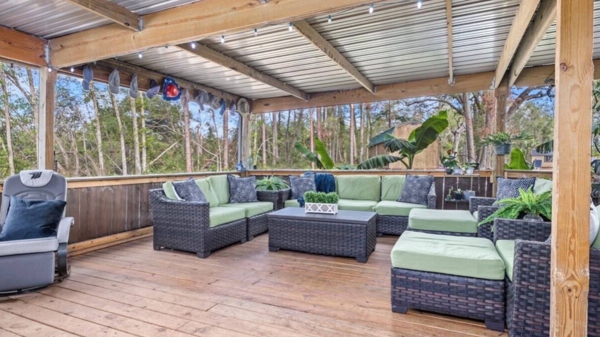 Mayo House | Secluded and very unique OFF grid country home, 15 springs within an hour.