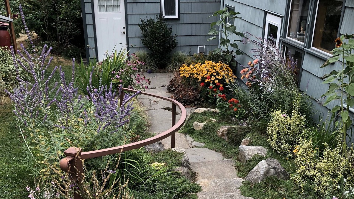 Phinney Ridge Cottage | Secluded Backyard Cottage on Walkable Phinney Ridge