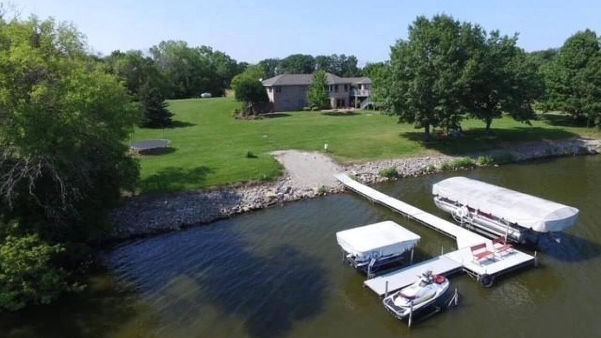 Fox Lake House | Secluded Beaver Dam Lake Home on 20+acre Peninsula