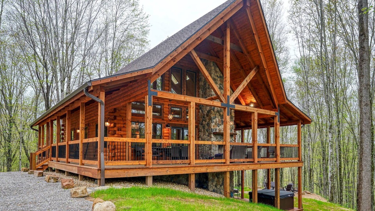 Logan Cabin | Secluded Cabin in Beautiful Hocking Hills