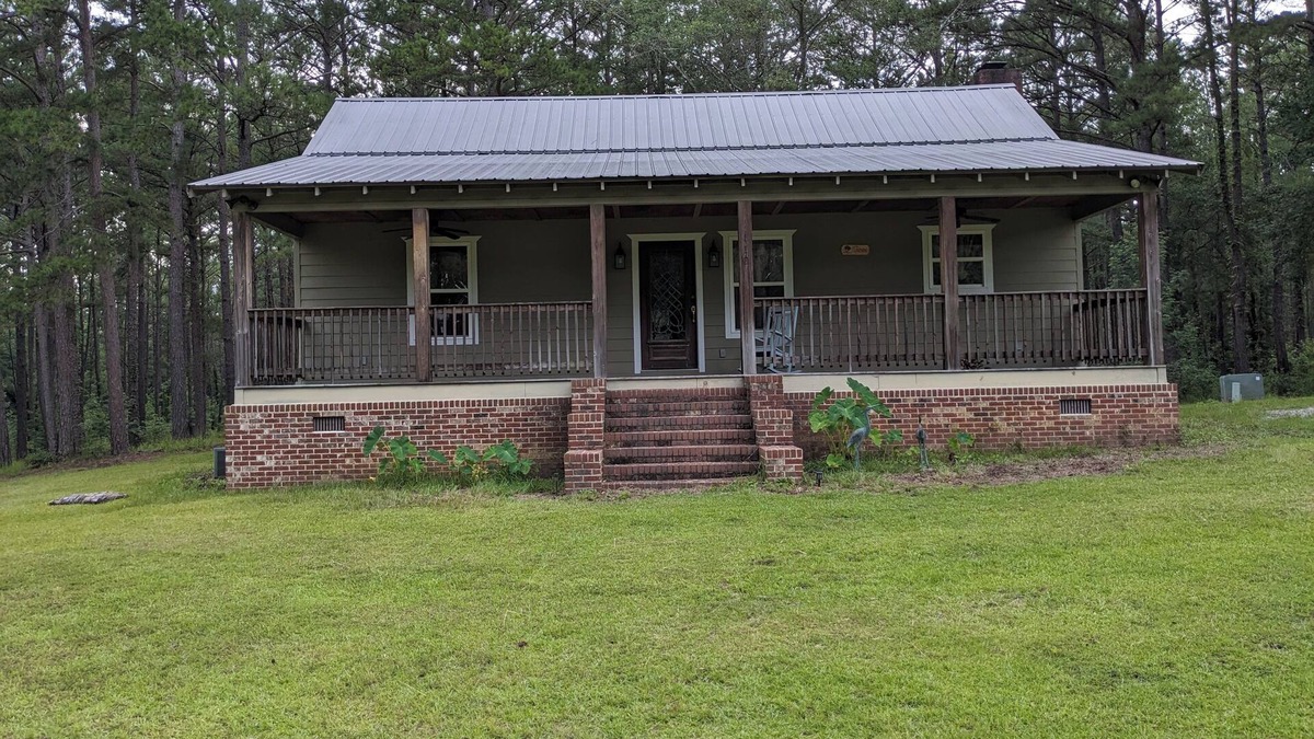 Troy Cabin | Secluded cabin just 2.5 miles from Troy University
