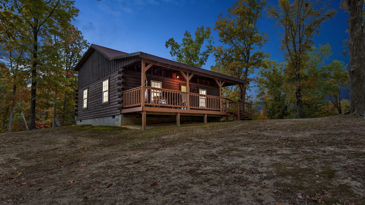 Heidelberg Cabin | Secluded Cabin on 70 acres private land, ping pong table, Red River Gorge, KY