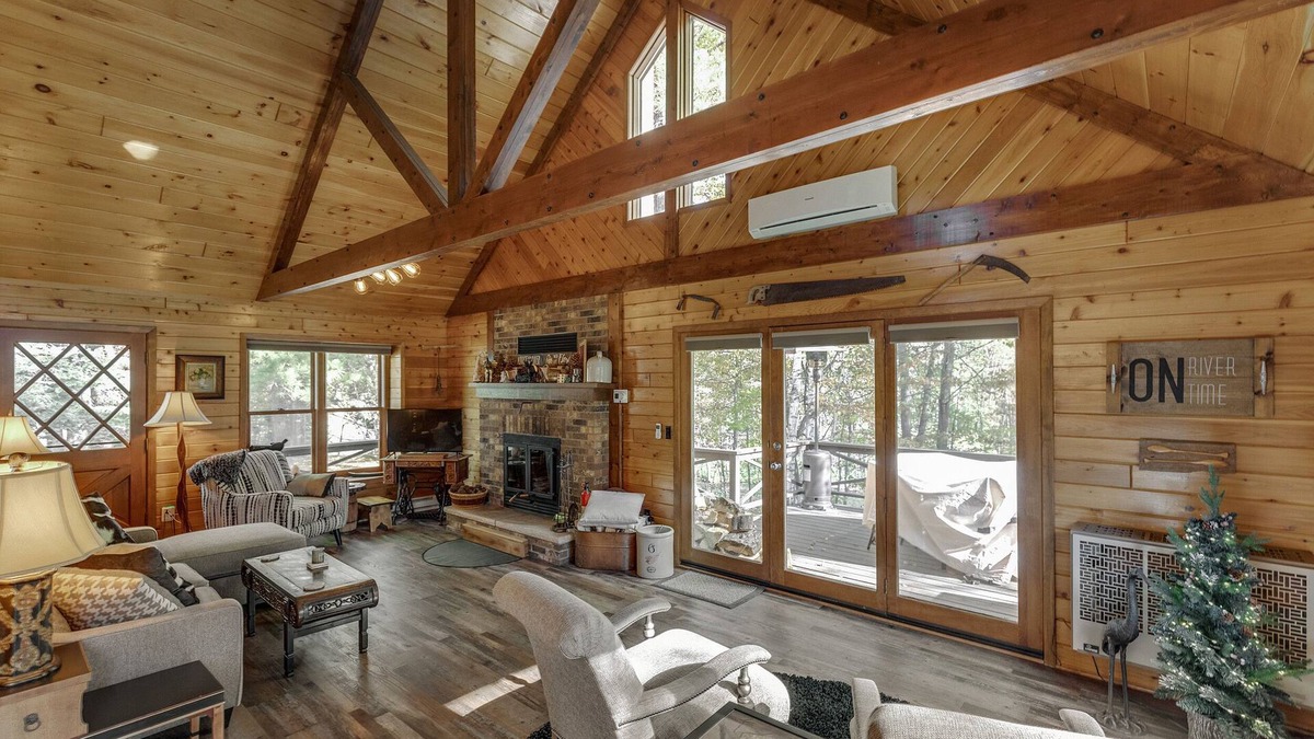 Crosslake Cabin | Secluded cabin on Pine River