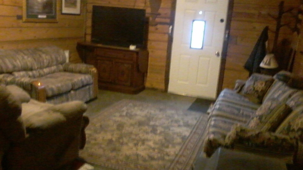 Carbon Hill Cabin | Secluded Cabin near hocking hills with hunting possibilities