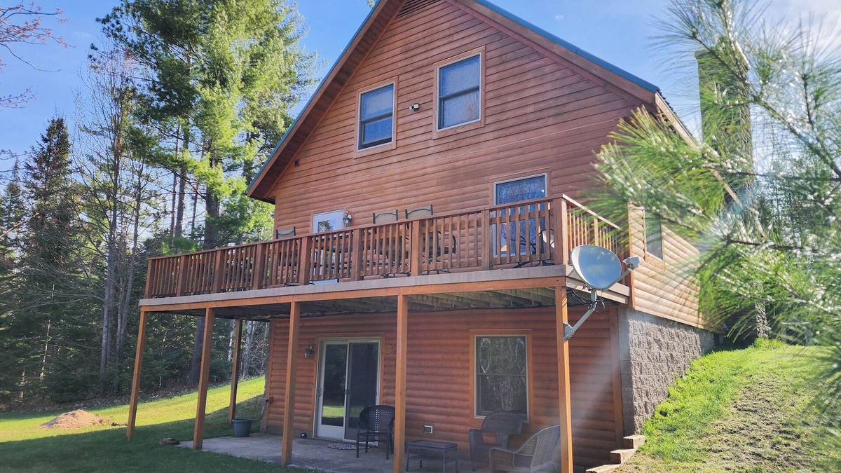 Wetmore Cabin | Secluded Cabin w/King Bed/Sauna/Creek