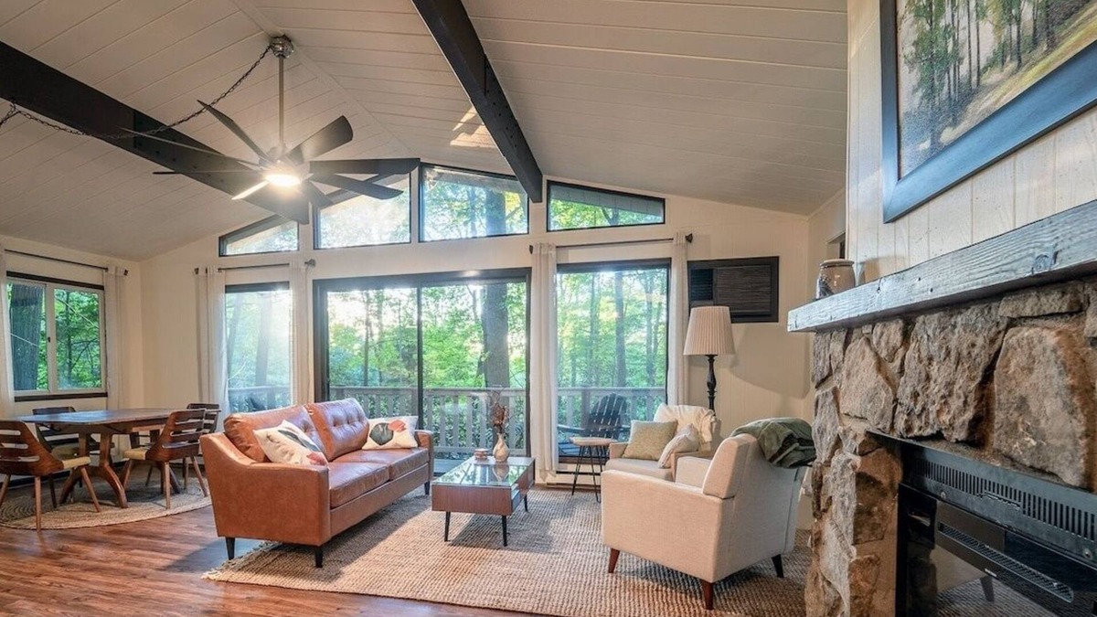 Acme Ski Chalet | Secluded Chalet near Ohiopyle and Seven Springs