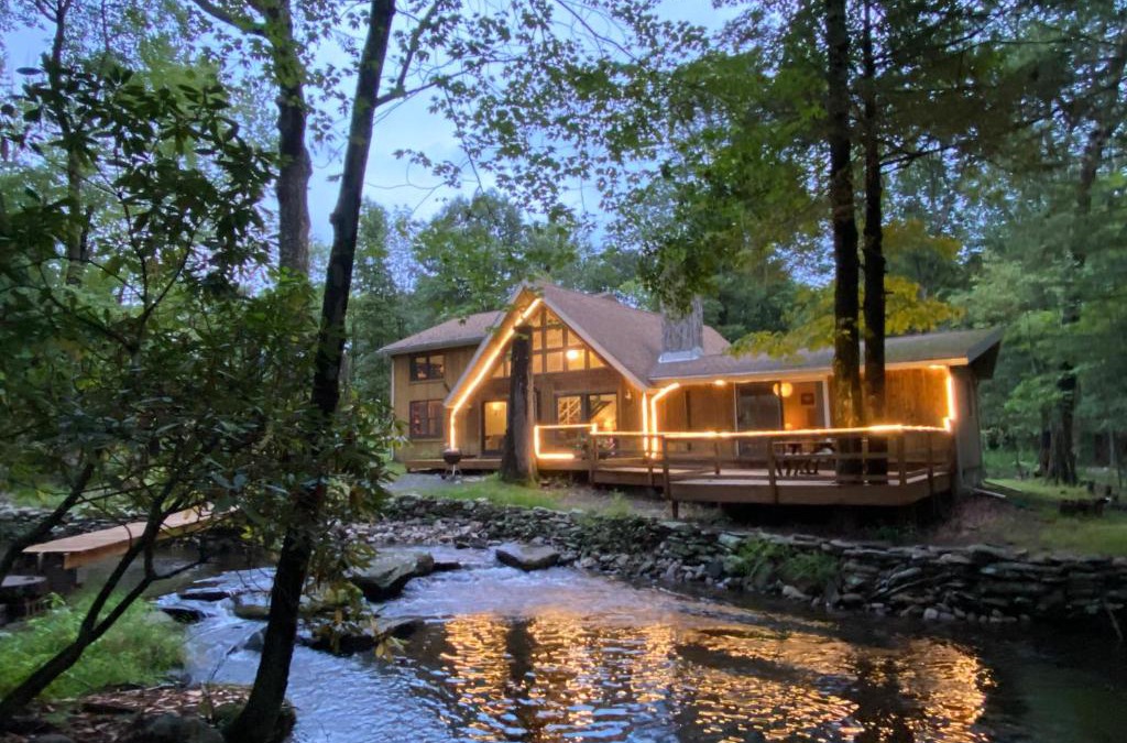 Reeders House | Secluded Chalet On Stream-Mins to Camelback
