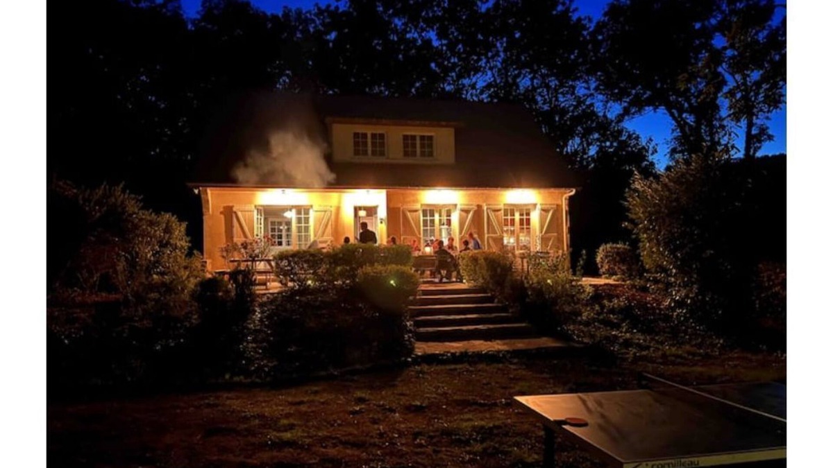 Pontgouin House | Secluded cottage, 24-hour party allowed, lake, nature