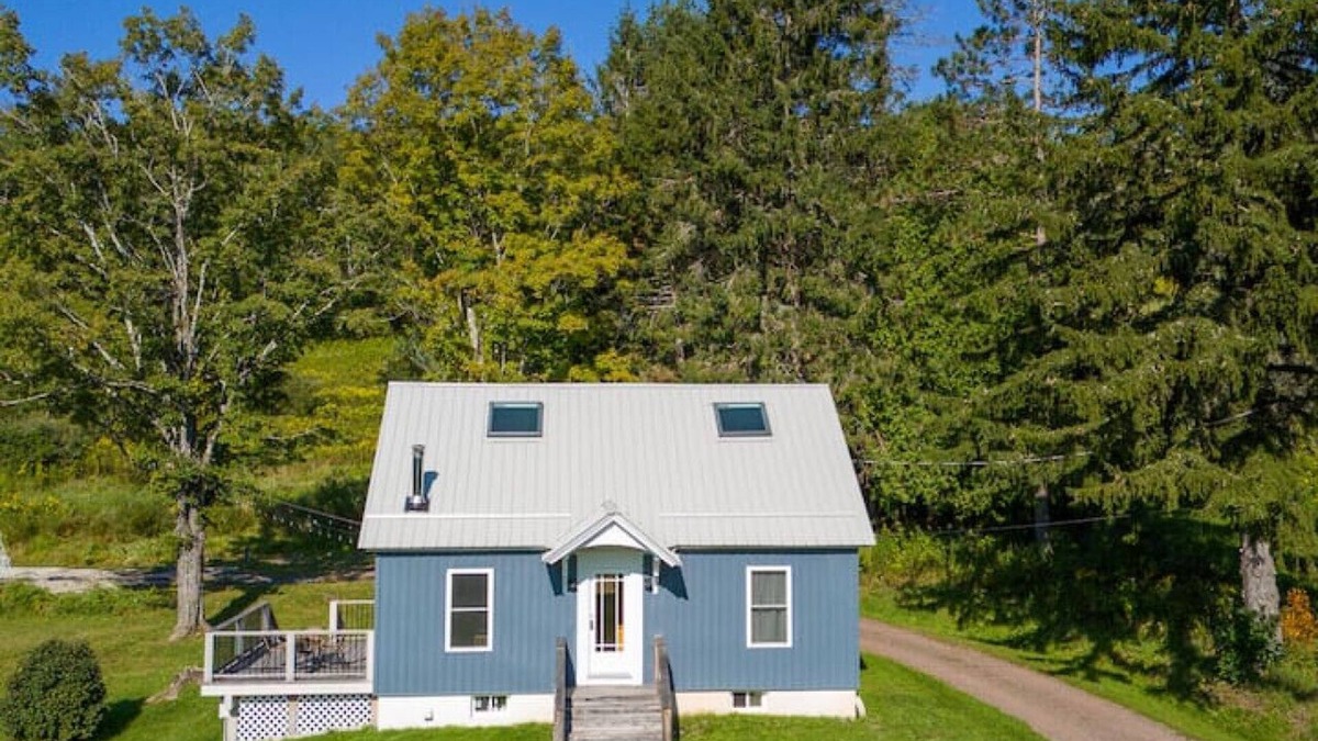De Lancey House | Secluded Cottage on 85 Acres – Peaceful Country Retreat Surrounded by Nature