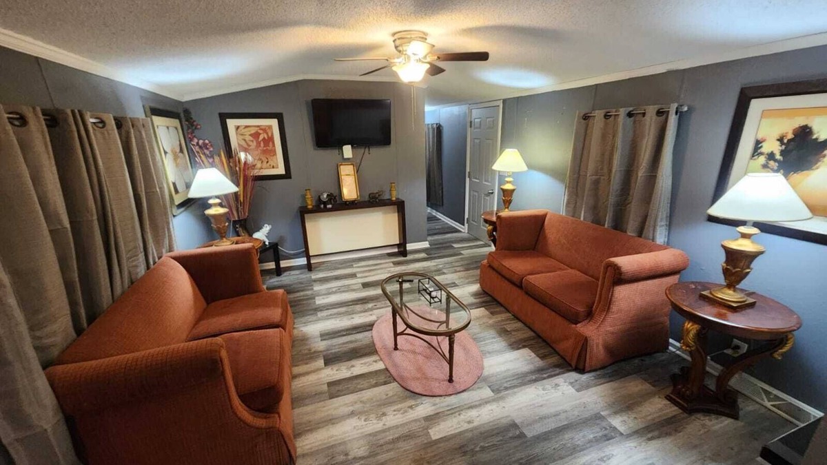 Raleigh Cottage | Secluded Cozy Guest house Newly Renovated 3BR/2BA