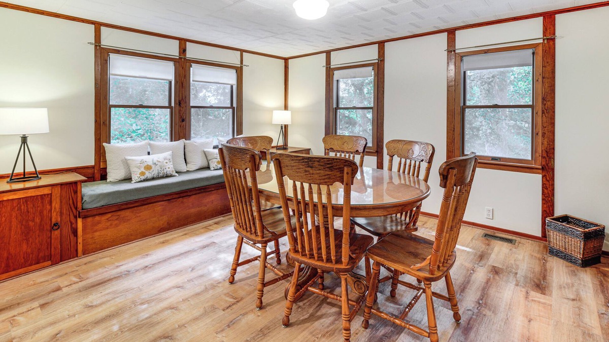 Crown Point House | Secluded Crown Point Haven Near Golfing & Parks!