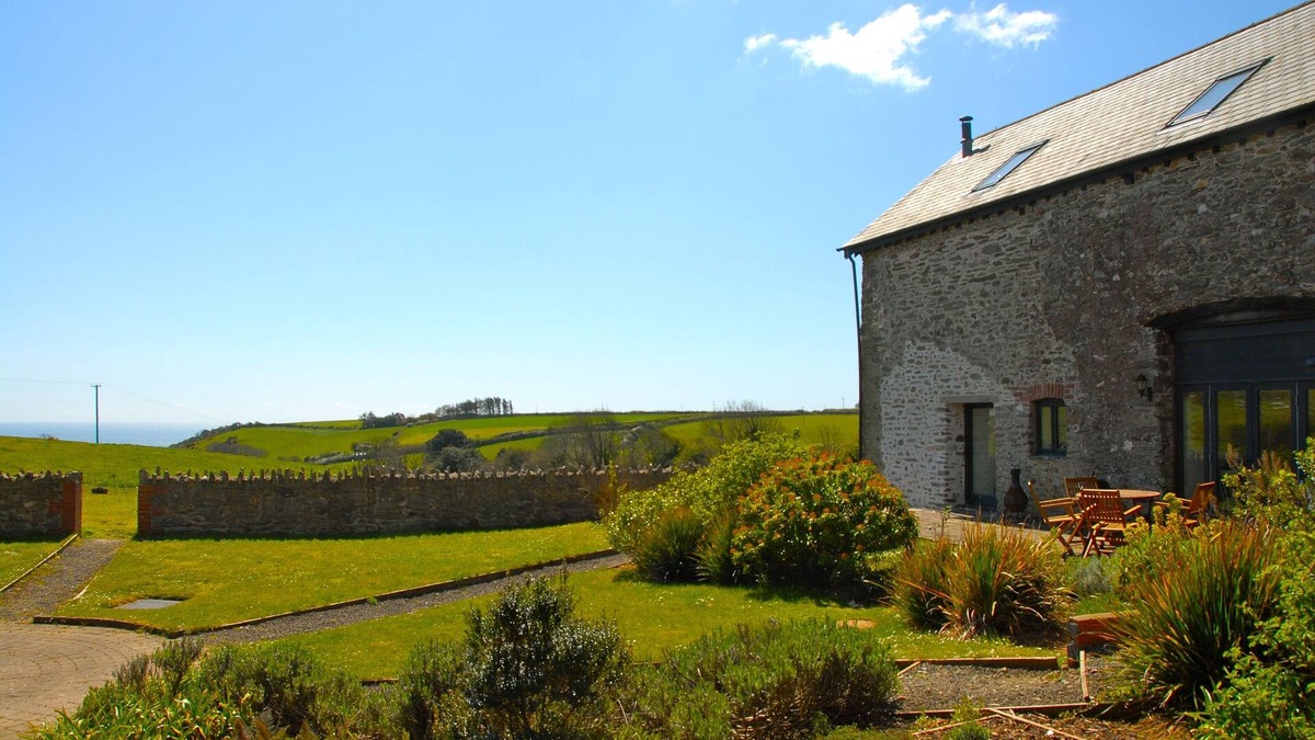 Chillington House | Secluded East Prawle Barn Down A Private Track With Un-interrupted Sea Views