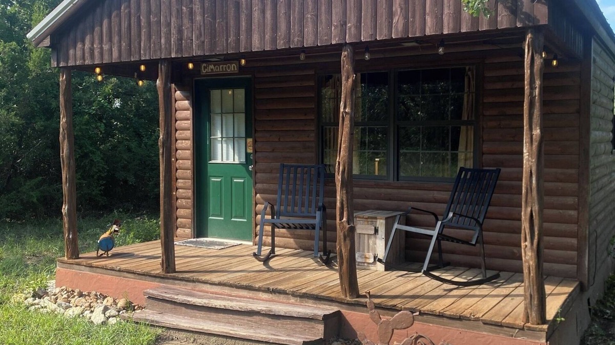 Paluxy Cabin | Secluded Escape with hot tub, tucked in nature