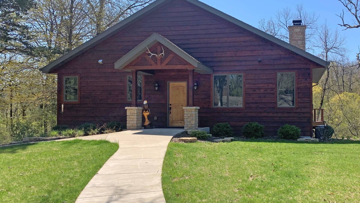 Afton House | Secluded Executive Getaway on 40 Acres