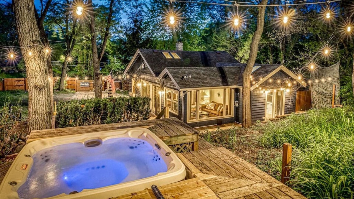 Miller Beach House | Secluded, Fenced Cottage, Hot Tub, Fire Pit, Dog Friendly, Nat’l Park