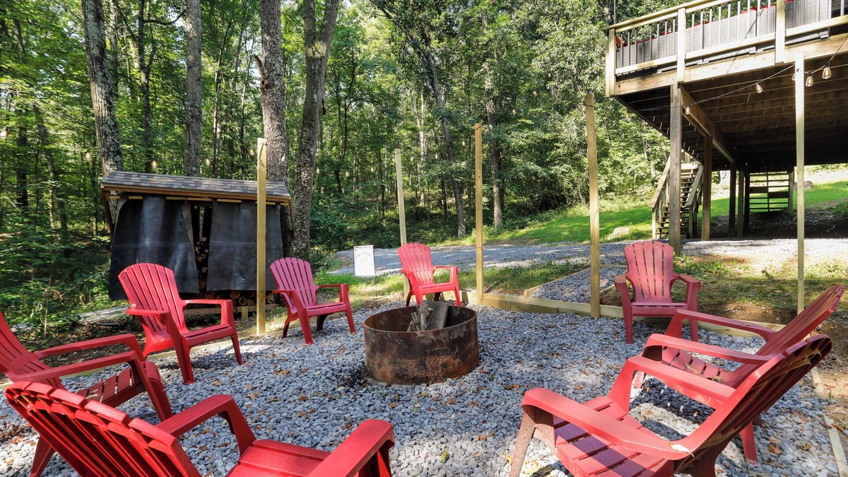 Hedgesville Cabin | Secluded Forest Retreat w/Game Room, Fire Pit & Near Hiking + Spas