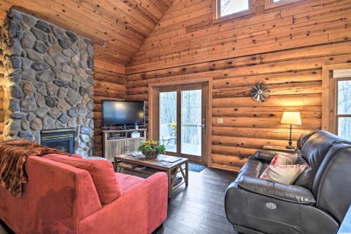 Michaywe House | Secluded Gaylord Cabin with Deck, Fire Pit and Grill!