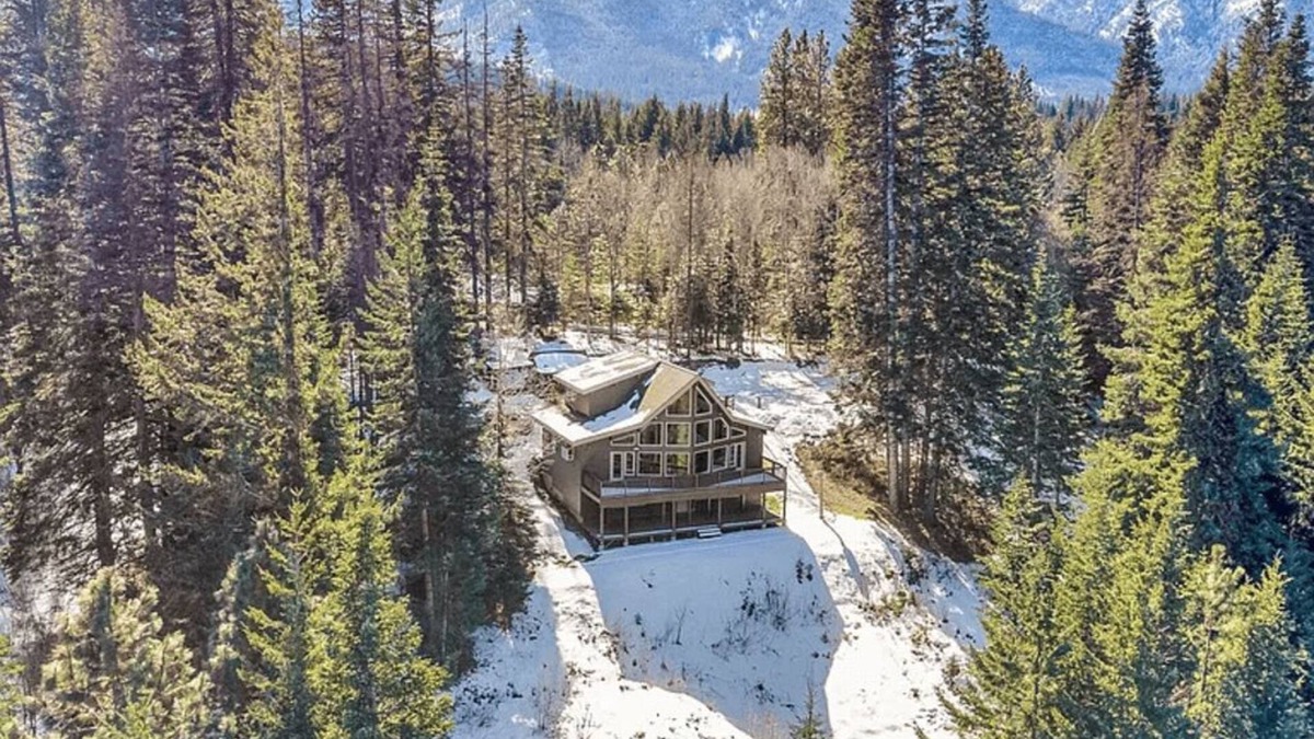 Cle Elum Cabin | Secluded Getaway, HotTub, Pet&Kid Friendly, GameRm