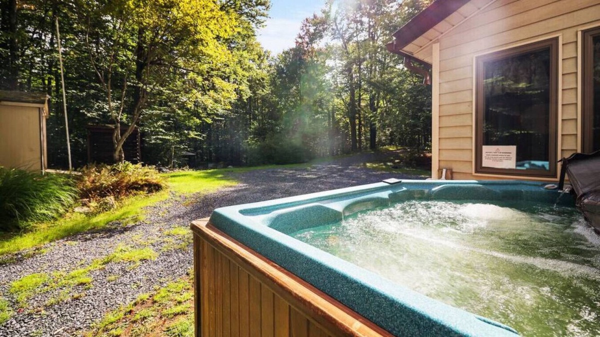 Tunkhannock Township House | Secluded Getaway in the Pocono Mountains