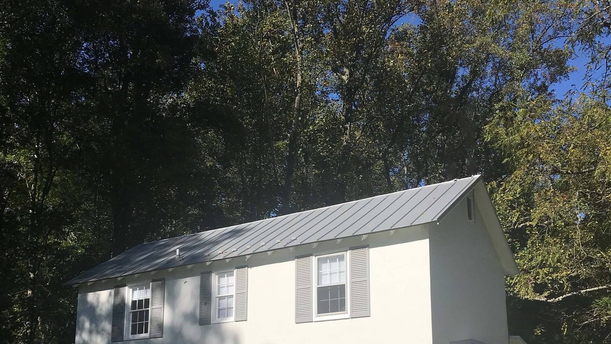 The Plains Cottage | Secluded Getaway in Virginia Horse Country Minutes from Middleburg