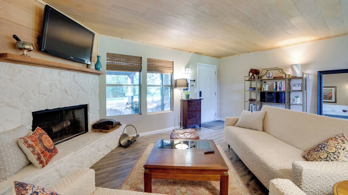 Winnsboro House | Secluded Getaway on ~10 Acres in The Piney Woods!