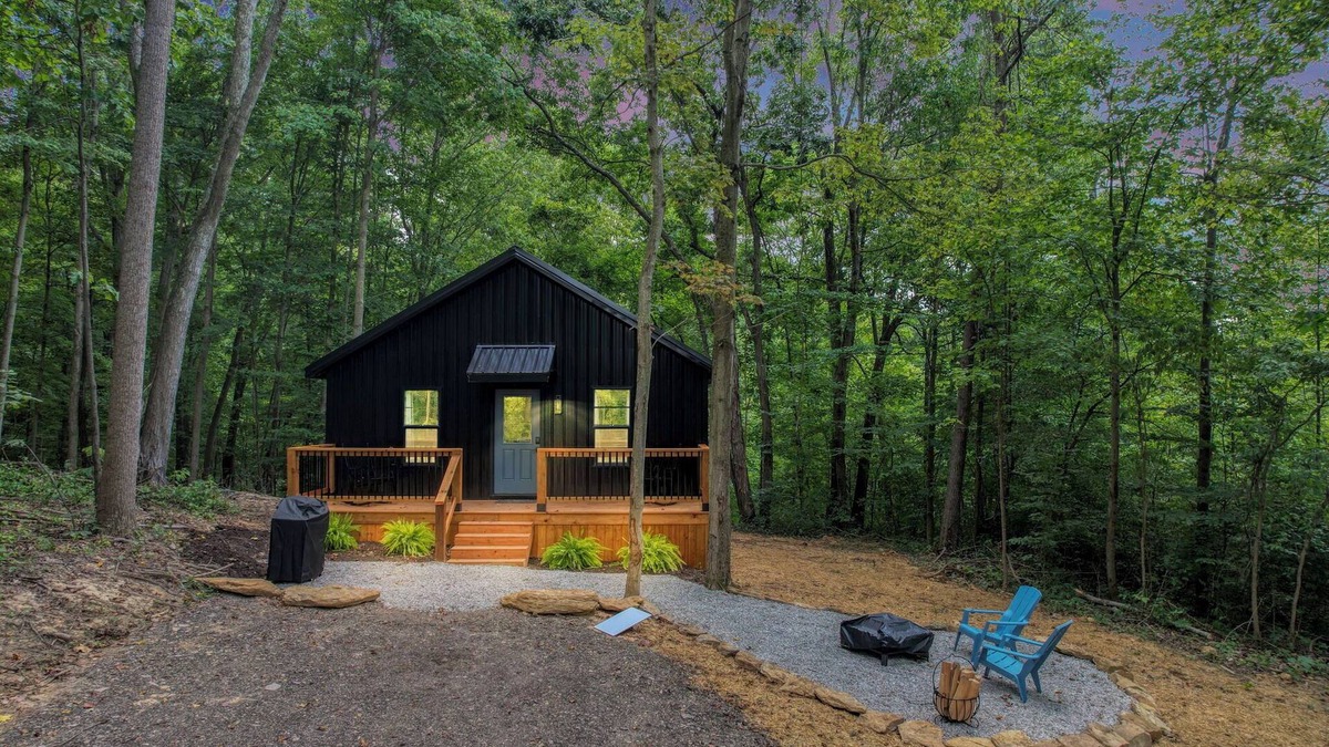 Logan Cabin | Secluded Getaway
