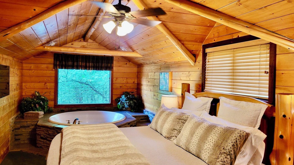 Eureka Springs Cabin | Secluded Hideaway Cabin boasting Wrap-Around Deck and Jacuzzi for two! Trail & Cave on property!