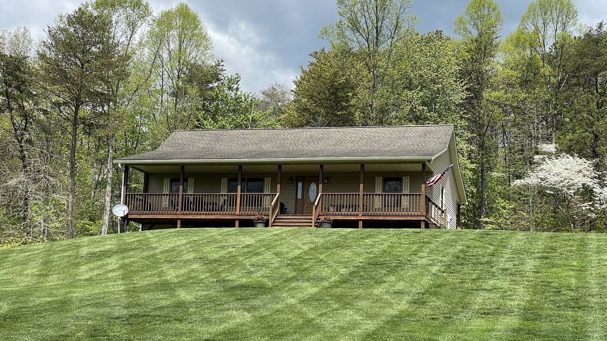 Creola House | Secluded home on 40 wooded acres
