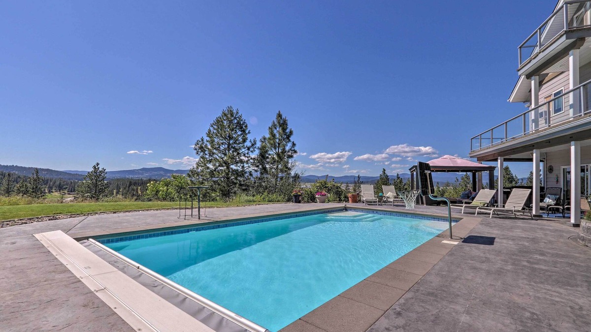 Post Falls House | Secluded Home w/Pool ~ 14 Mi to Coeur d'Alene!