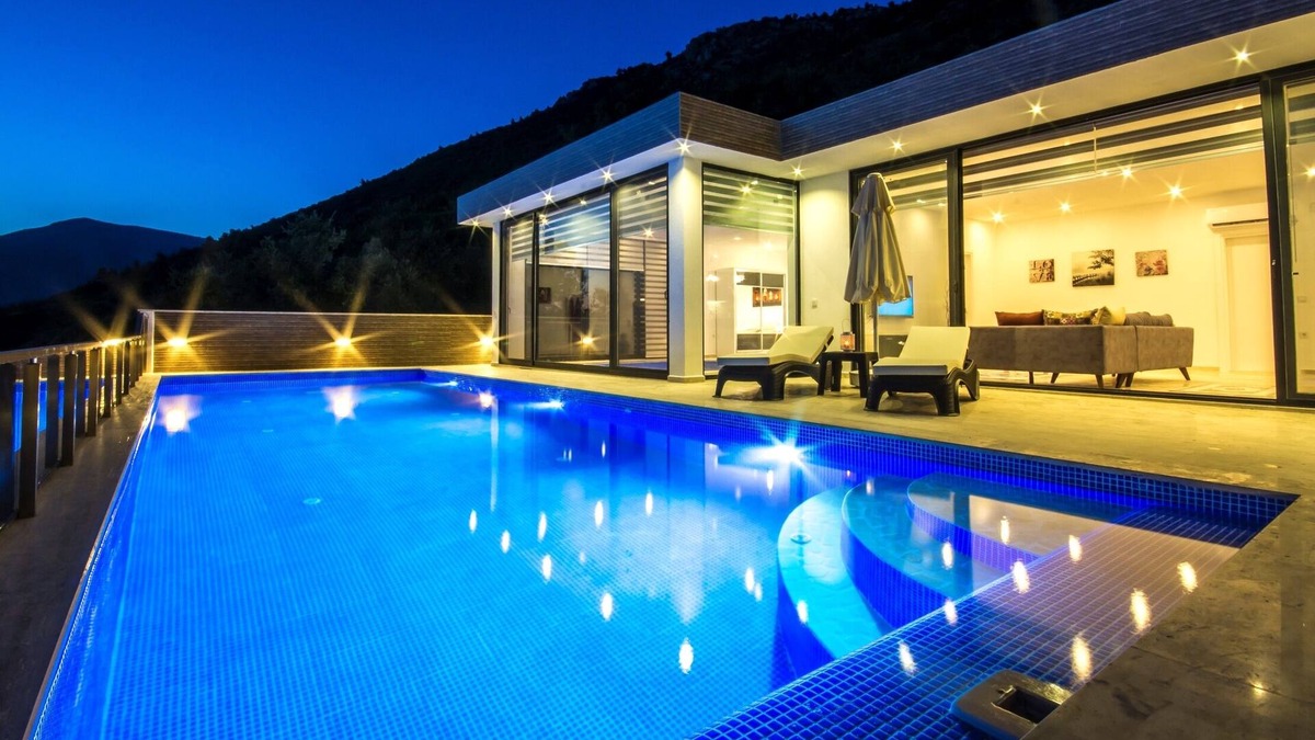 Uzumlu Villa | Secluded Honeymoon Villa with Heated Indoor Pool and Panoramic View