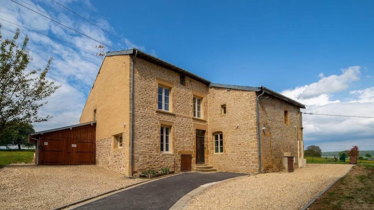 Saint-Aignan House | Secluded house in a pretty little village in the middle of nature