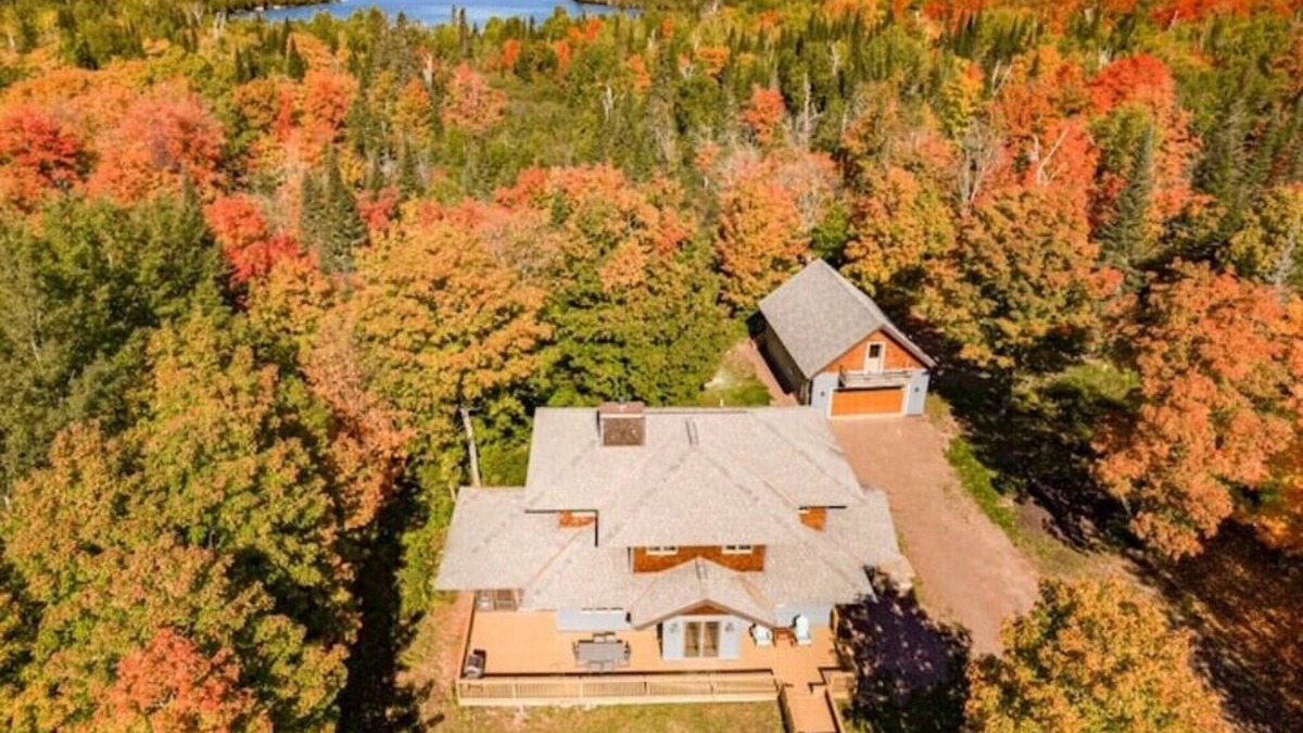 Lutsen Cabin | Secluded house in the wood w/sauna, game room. Near lake Caribou & Lutsen ski.
