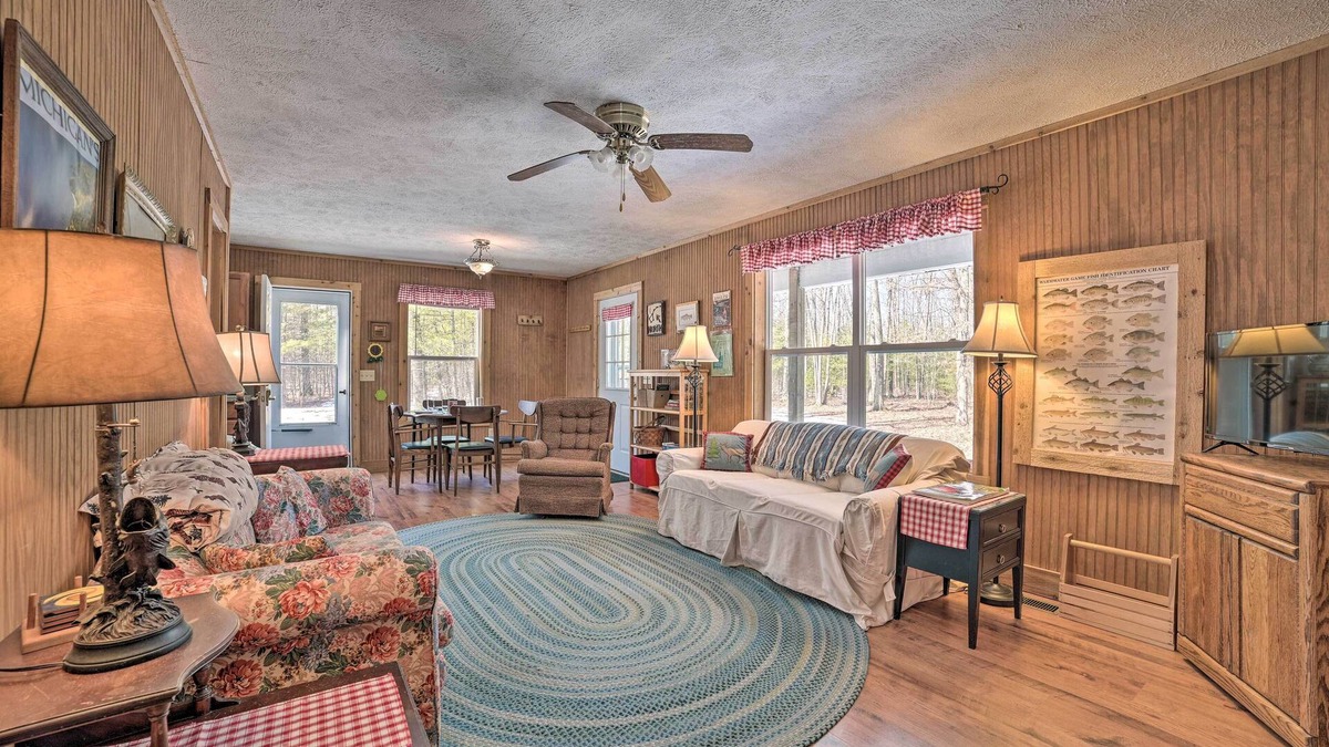 Indian River Cabin | Secluded Indian River Retreat w/Fire Pit!