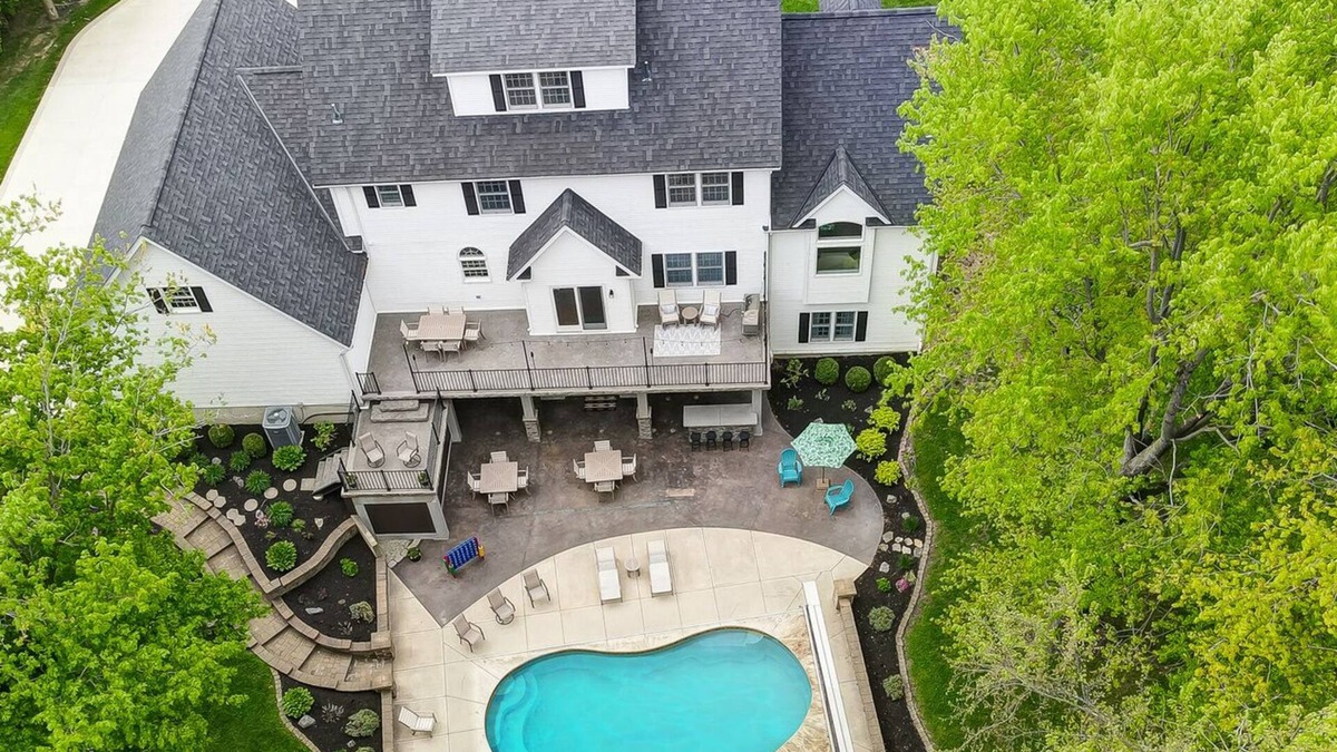 Celina House | Secluded Lake Front House with Pool -