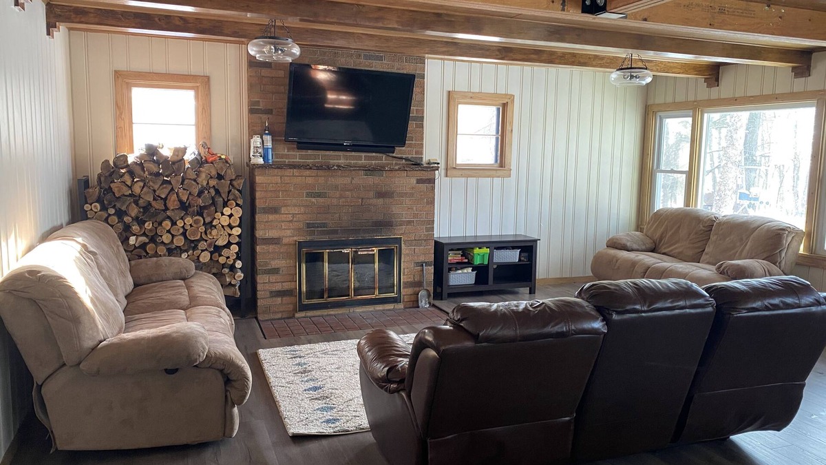 Ossipee Cabin | Secluded lake property next to the best mountain biking trails in Minnesota