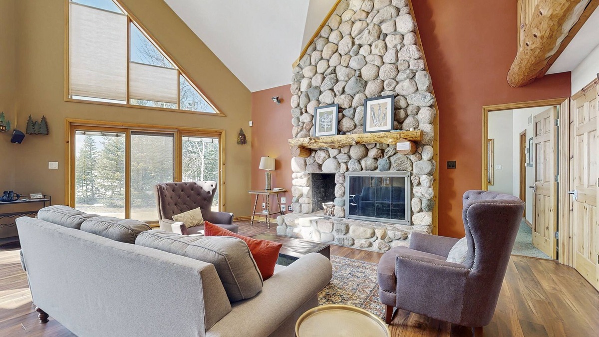 Wakefield House | Secluded lakefront getaway with private dock