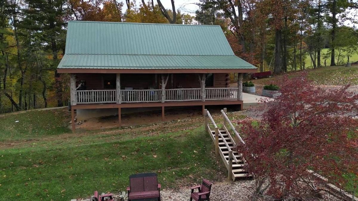 Austinville Cabin | Secluded Log Cabin in Mountains