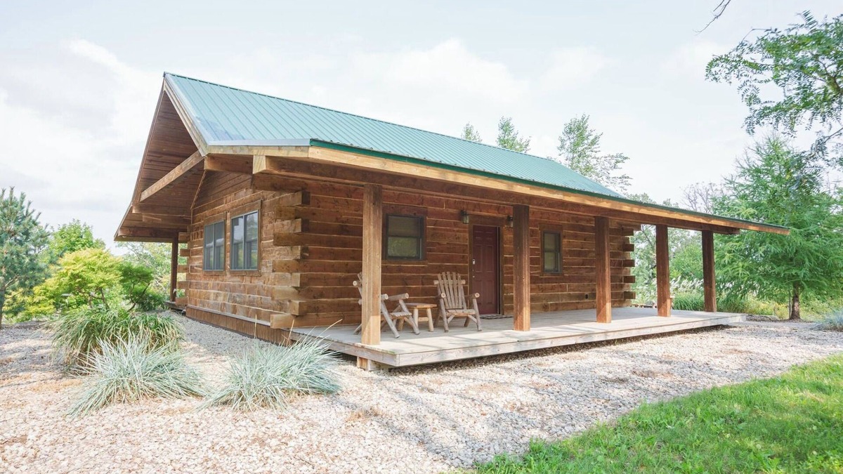 Hazel Green Cabin | Secluded log cabin at the end of a quiet dead end lane