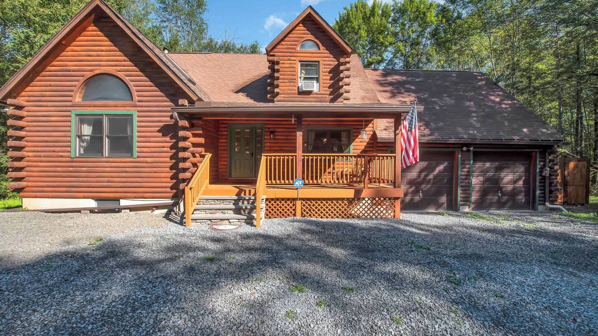 Newfoundland Cabin | Secluded Log Cabin w/Hot Tub, Fire Pit, Game Room