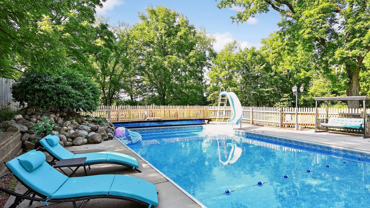 Niles House | Secluded Luxe 5BR Estate w/Pool, Wineries, Near ND
