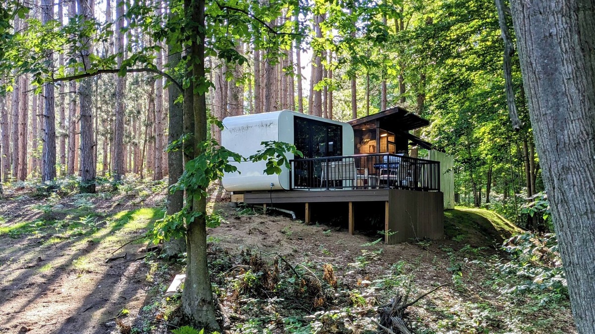 Sears Cabin | Secluded Luxury Glamping Compound - Wood-Fired Tub