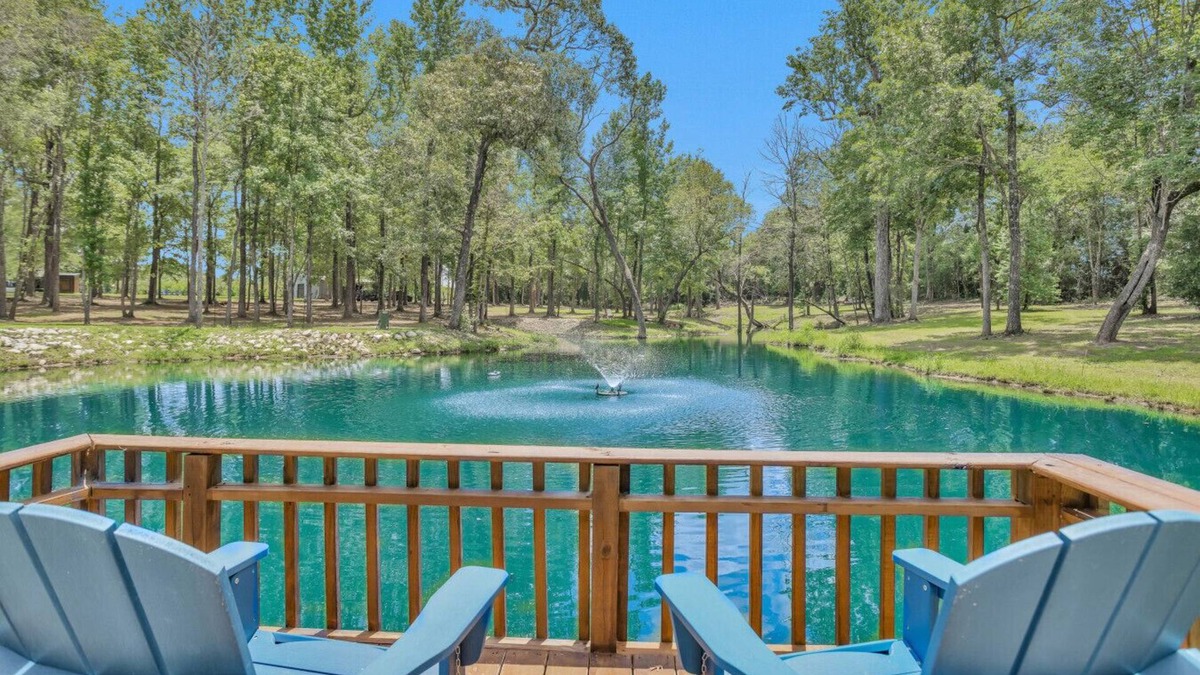 Montgomery House | Secluded Luxury Wagon | Pond King Bed Patio