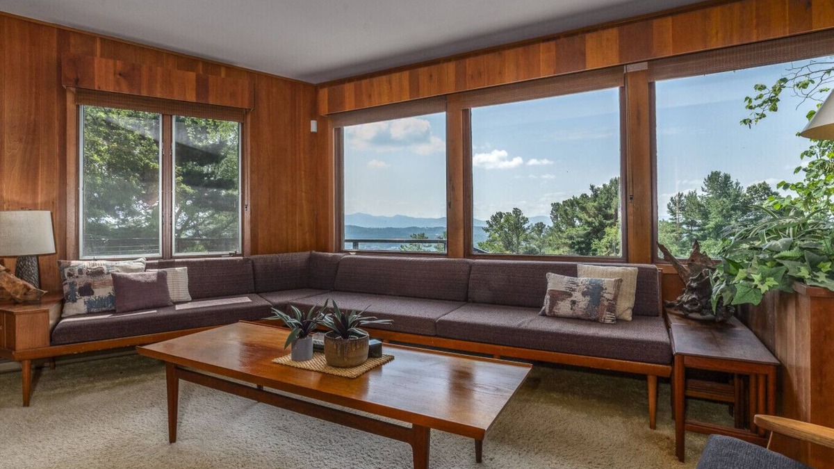 Lexington House | Secluded Mid-Century Retreat w/mtn views, near WLU, VMI