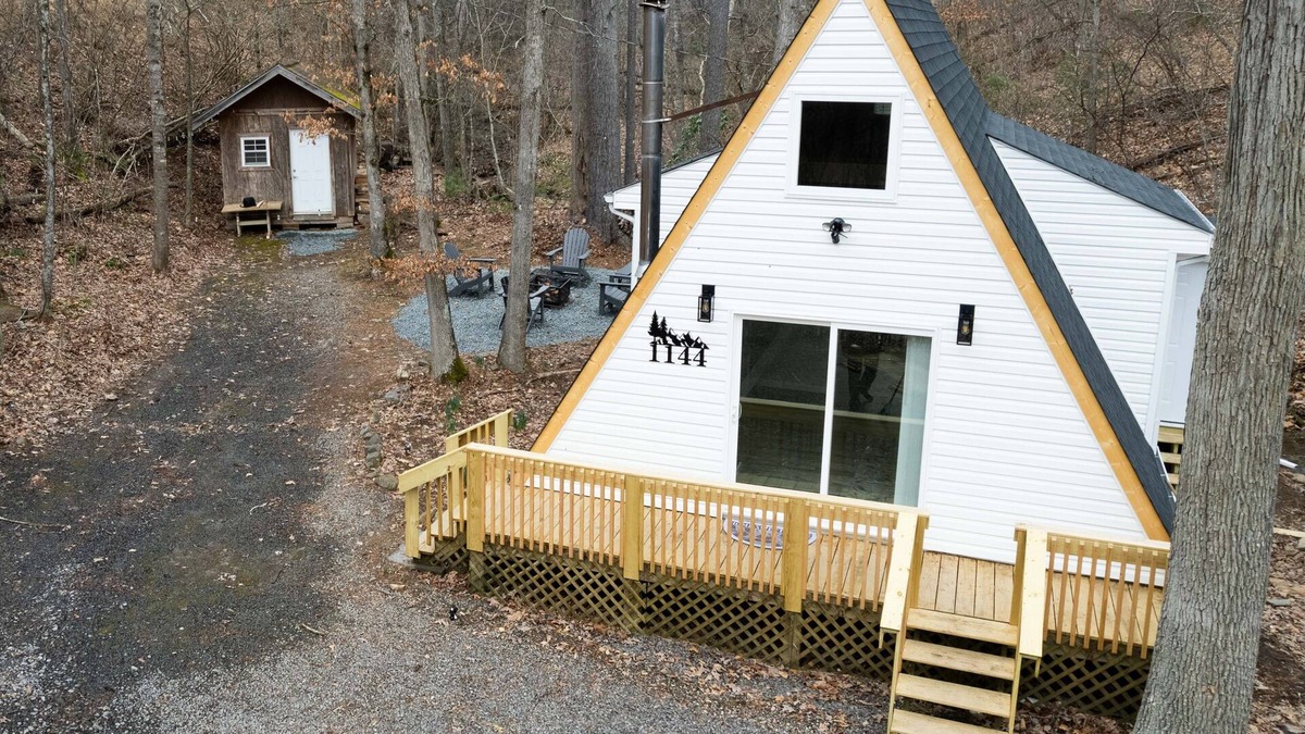 Mount Jackson Apartment | Secluded Modern A-frame in Shenandoah Valley