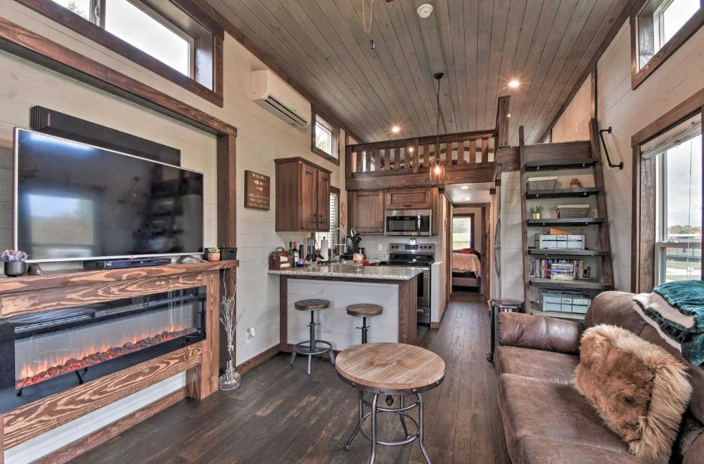 Morganton House | Secluded Morganton Tiny Home with Grills!