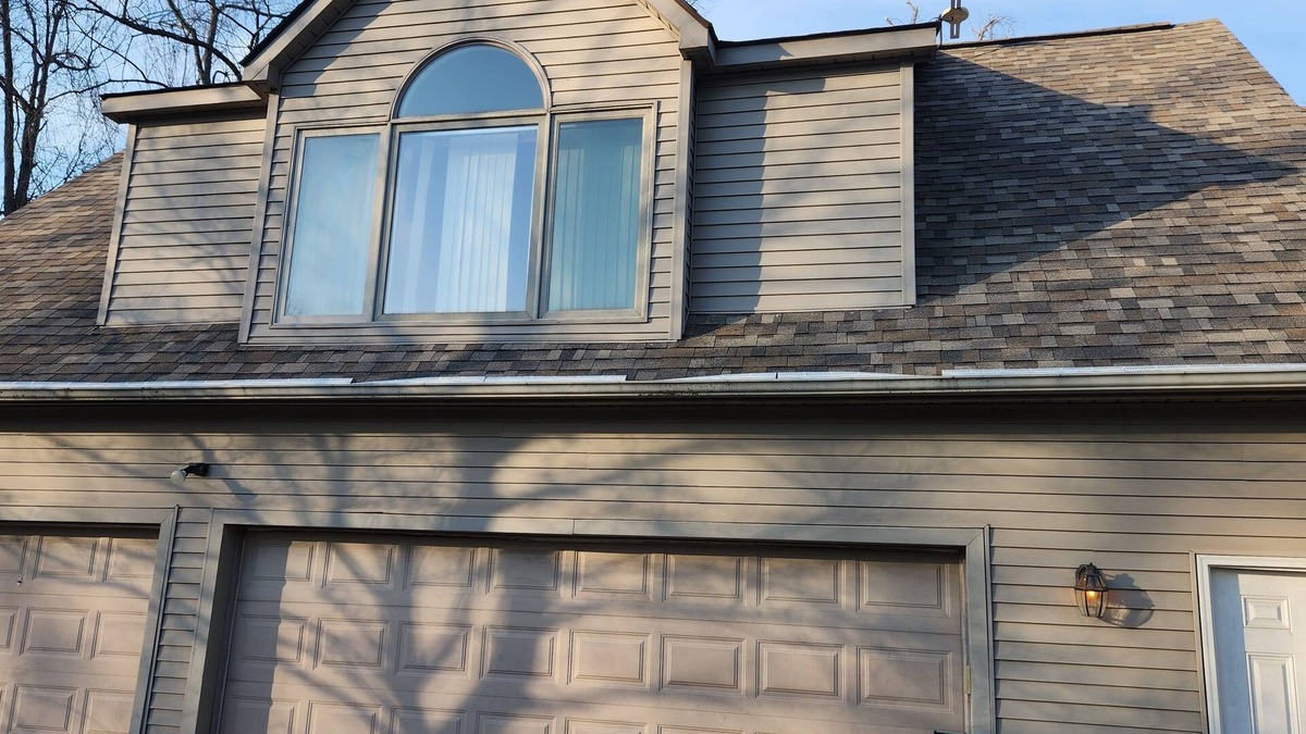 Allenton House | Secluded mother in law suite above garage with 2 private entrances