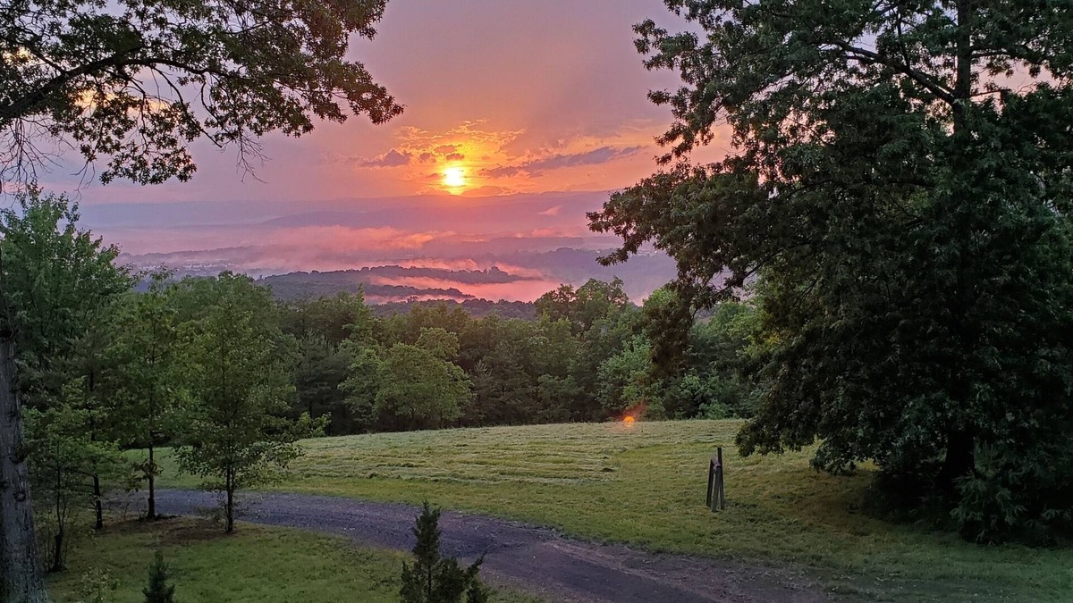 Edinburg House | Secluded Mountain Home Features Breathtaking Valley Views and Hot Tub