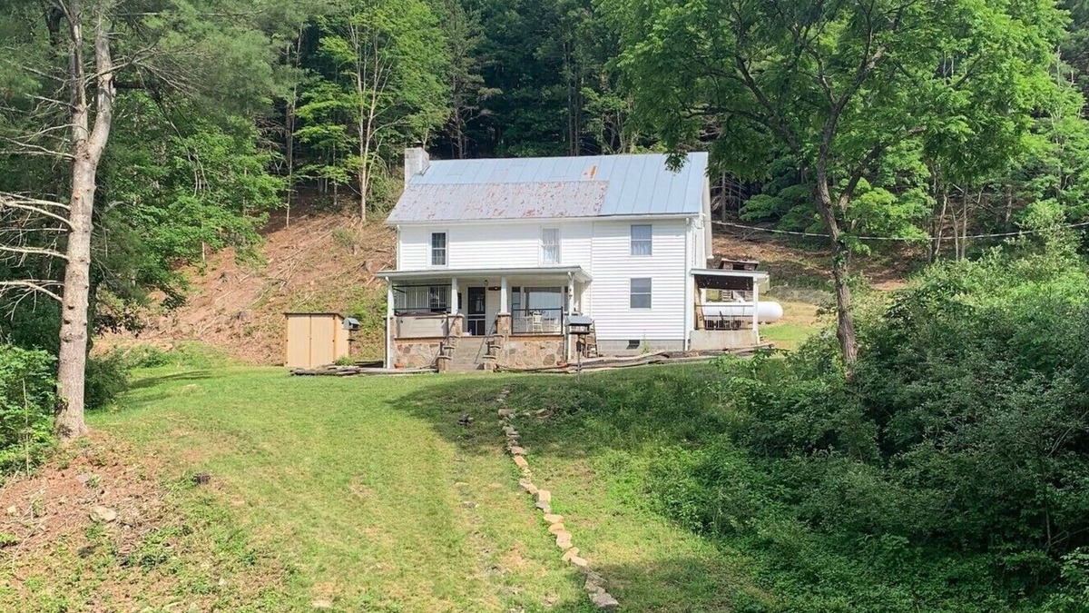 Harper Other | Secluded mountain home; explorable acreage; free of noise and light pollution