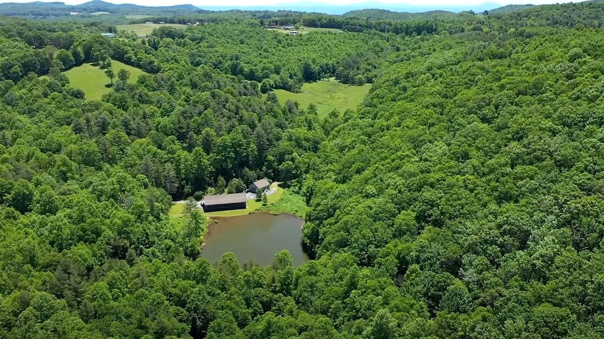 Piper Gap House | Secluded Mountain Lakehouse, Pets Welcome