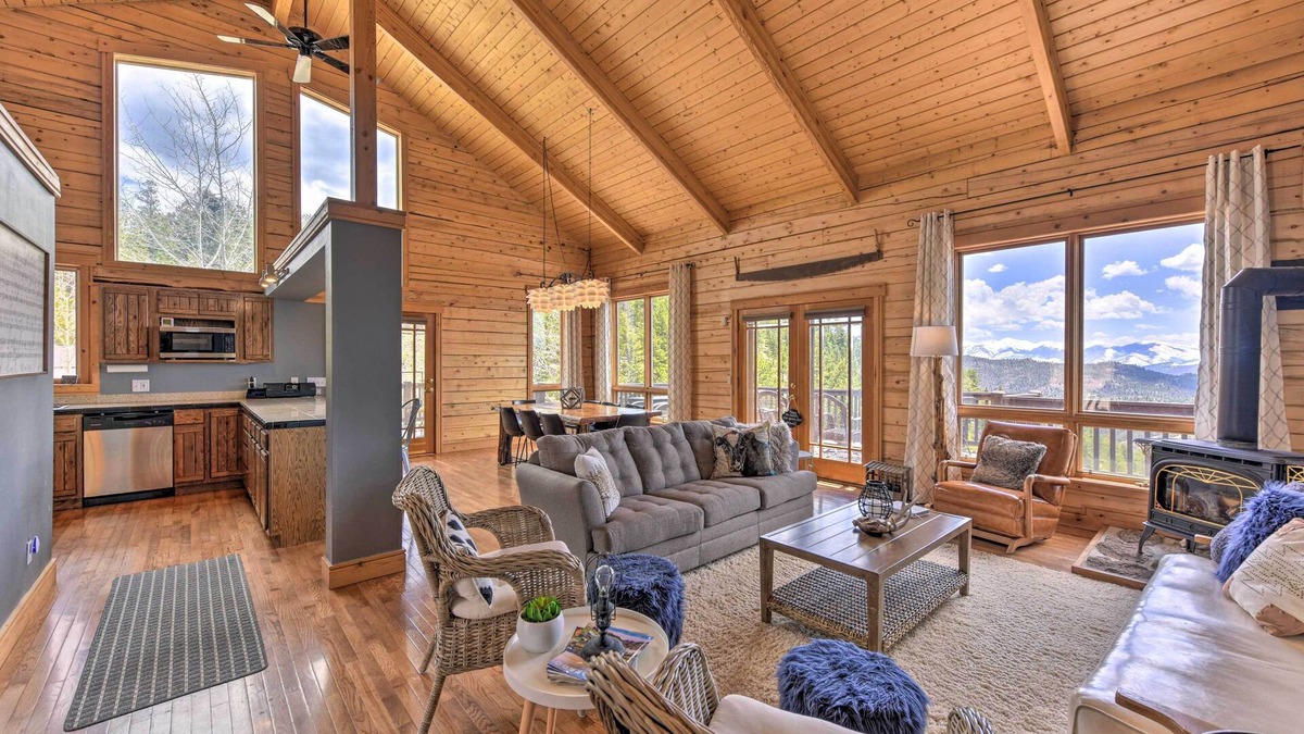 Cotopaxi Cabin | Secluded Mountain Retreat w/Views on 45 Acres!